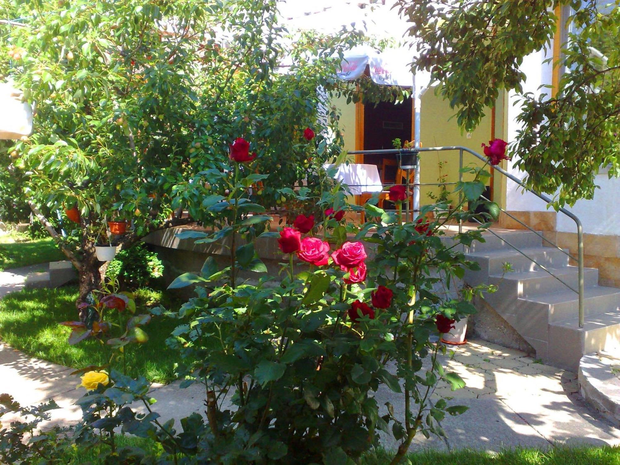 Family Hotel Sonata Samokov Exterior photo